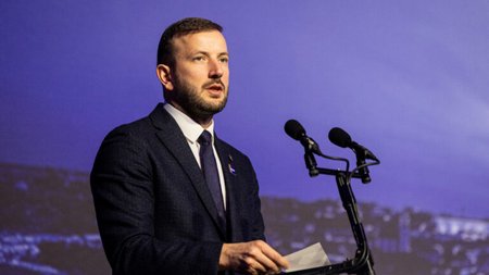 Virginijus_Sinkevicius_-_Commision-768x480