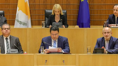 πρόεδρος-βουλή