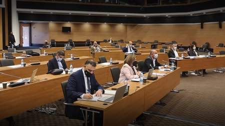 24f3cdb2-ea4e-49d2-9c98-ac145e23fa4d.jpg