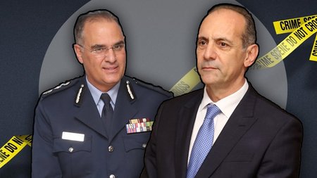 χαρτσιωτης αρχηγος