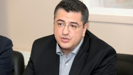80105d32-915e-4dc5-b4e4-087005b0517e.jpg