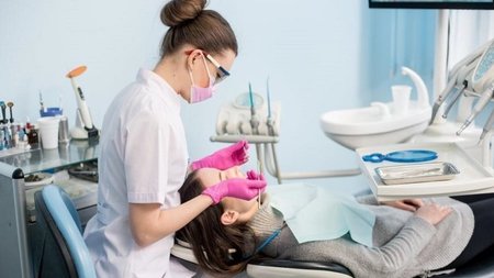 οδοντιατρος